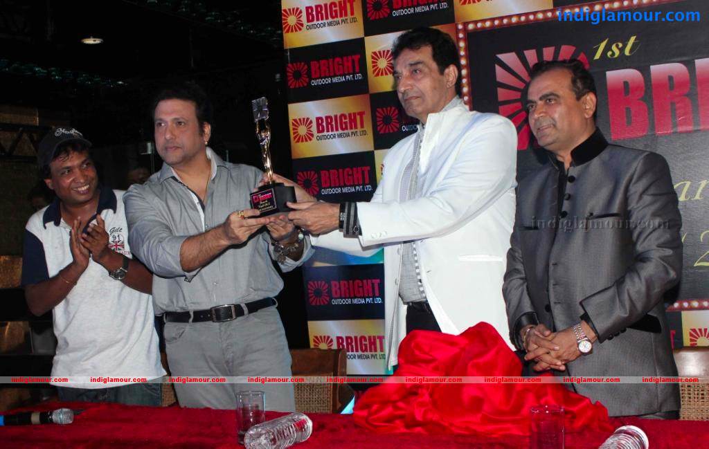 Unveiling The trophy of 1st Bright Awards 2012 Event hd photo