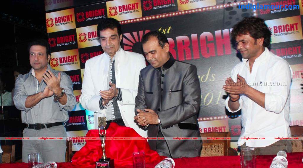 Unveiling The trophy of 1st Bright Awards 2012 Event hd photo