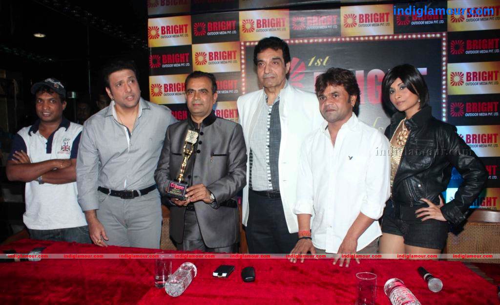 Unveiling The trophy of 1st Bright Awards 2012 Event hd photo