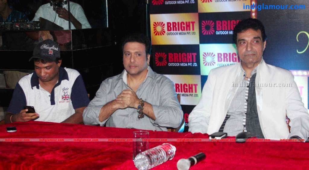 Unveiling The trophy of 1st Bright Awards 2012 Event hd photo