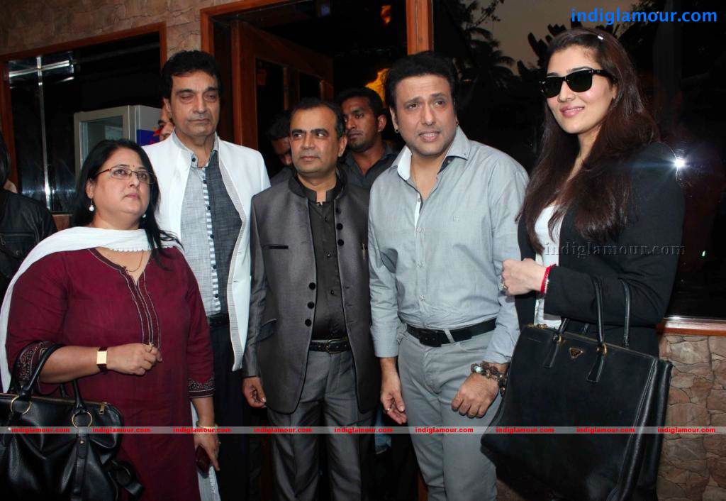 Unveiling The trophy of 1st Bright Awards 2012 Event hd photo
