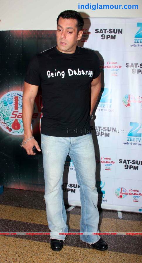 Salman Khan And Sonakshi Promotes Dabangg 2 Event hd photo