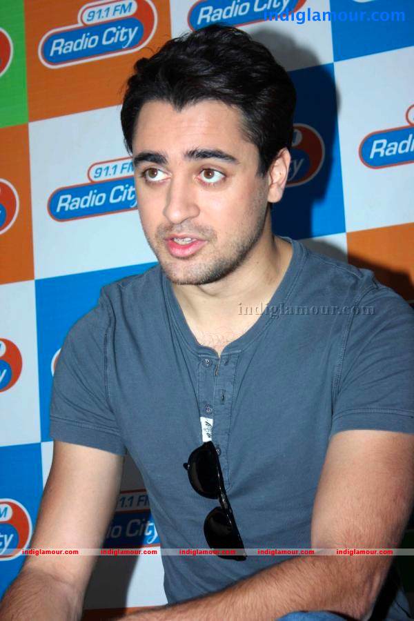 Imran And Anushka Promote Matru Ki Bijlee Ka Mandola Event hd photo