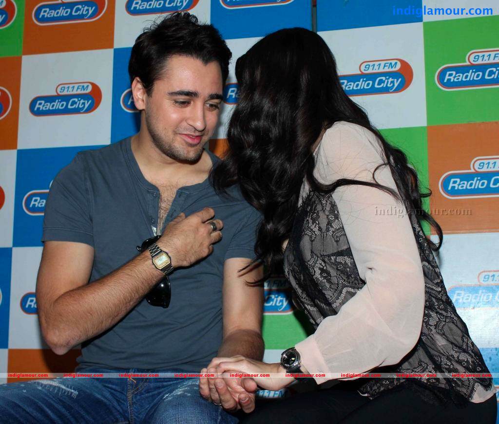 Imran And Anushka Promote Matru Ki Bijlee Ka Mandola Event hd photo
