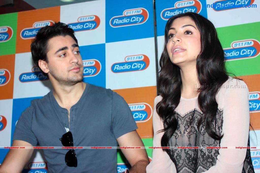 Imran And Anushka Promote Matru Ki Bijlee Ka Mandola Event hd photo