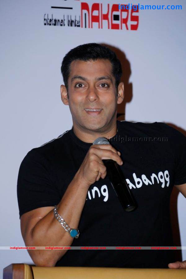 Salman Khan Promotes Dabangg 2 Photos Event hd photo