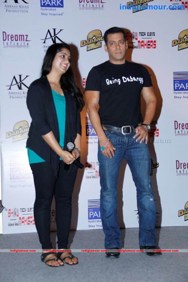 Salman Khan Promotes Dabangg 2 Photos Event hd photo