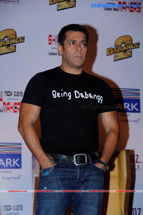 Salman Khan Promotes Dabangg 2 Photos Event hd photo
