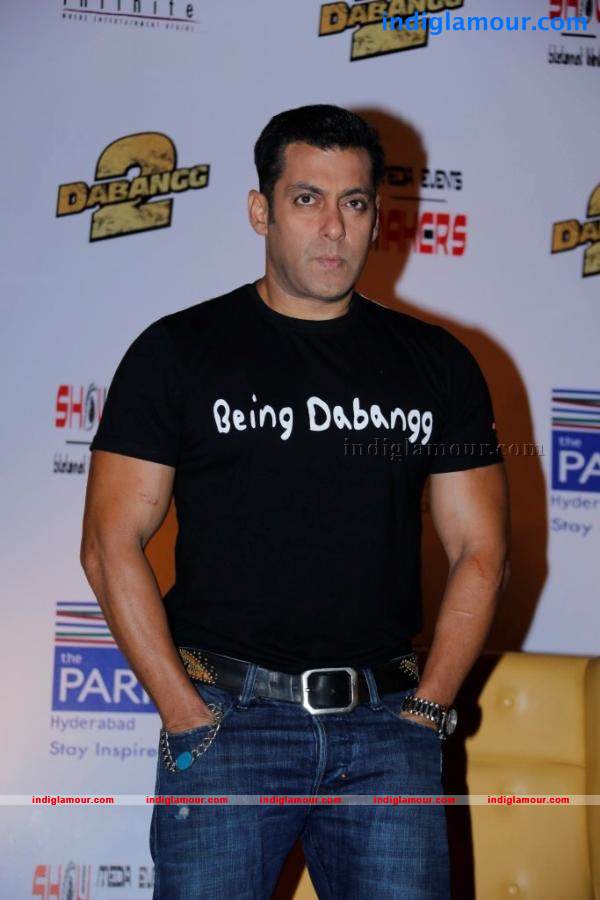 Salman Khan Promotes Dabangg 2 Photos Event hd photo
