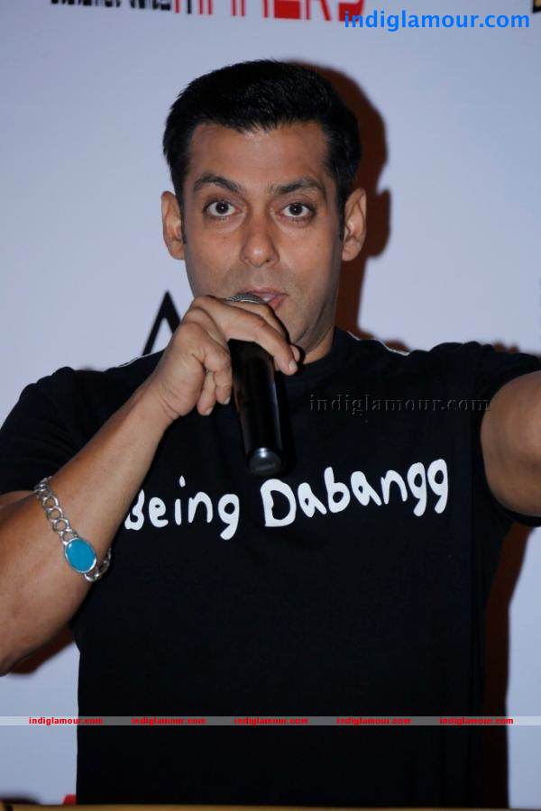 Salman Khan Promotes Dabangg 2 Photos Event hd photo