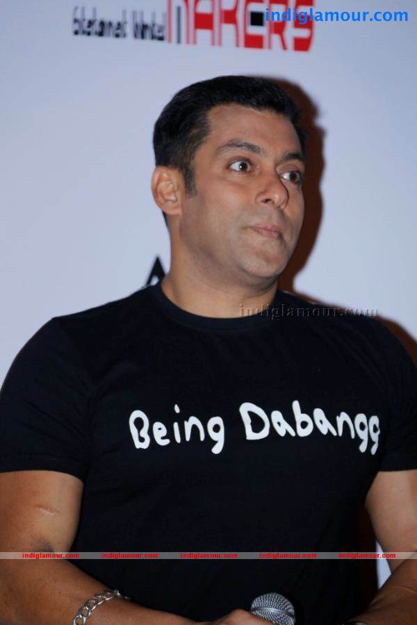 Salman Khan Promotes Dabangg 2 Photos Event hd photo