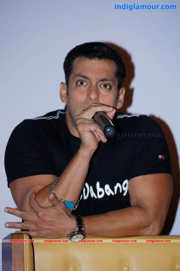 Salman Khan Promotes Dabangg 2 Photos Event hd photo