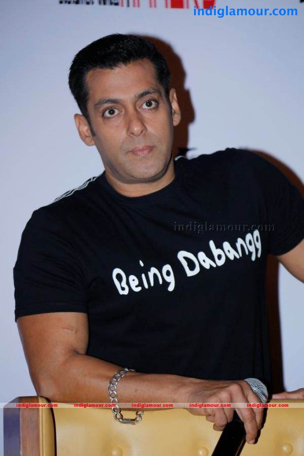 Salman Khan Promotes Dabangg 2 Photos Event hd photo