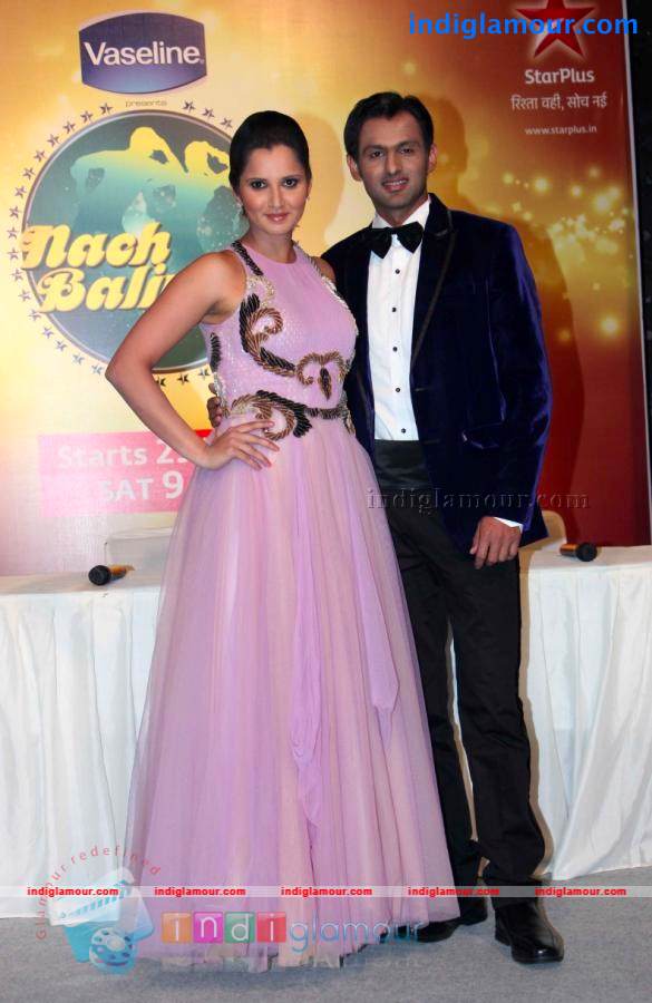 Sania Mirza And Shoib Malik At Nach Baliye 5 Event hd photo