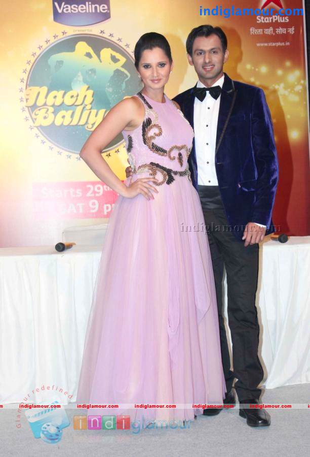 Sania Mirza And Shoib Malik At Nach Baliye 5 Event hd photo