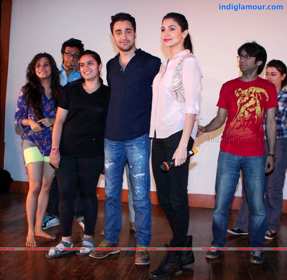 Anushka And Imran Promotes Matru Ki Bijlee Ka Mandola Event hd photo