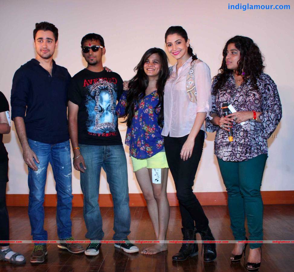 Anushka And Imran Promotes Matru Ki Bijlee Ka Mandola Event hd photo
