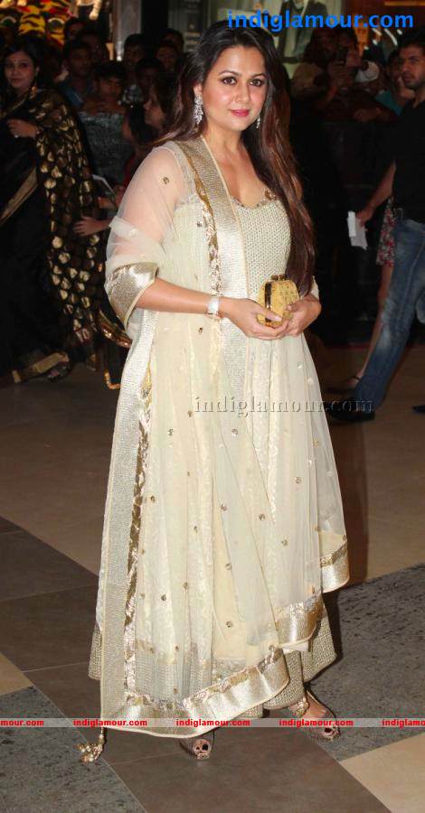 Bollywood Stars At Dabangg 2 Movie Premiere Show Event hd photo