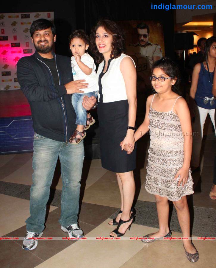 Bollywood Stars At Dabangg 2 Movie Premiere Show Event hd photo