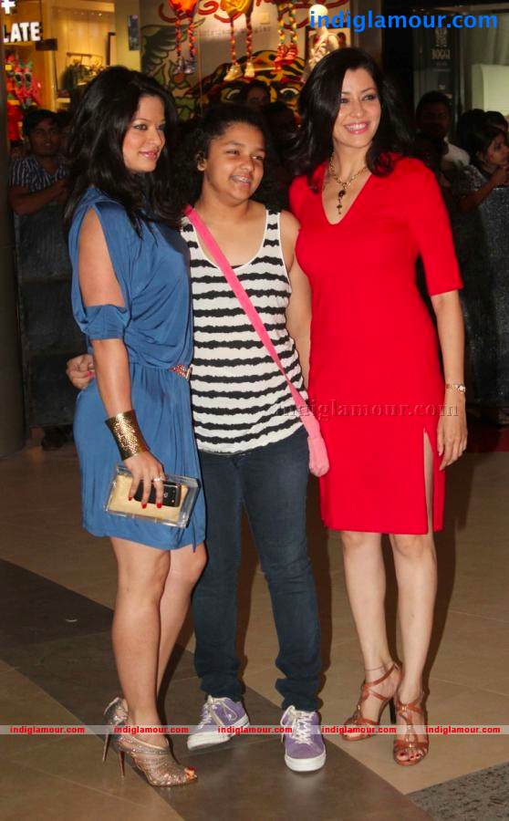 Bollywood Stars At Dabangg 2 Movie Premiere Show Event hd photo