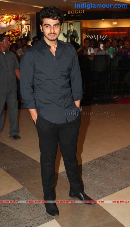 Bollywood Stars At Dabangg 2 Movie Premiere Show Event hd photo