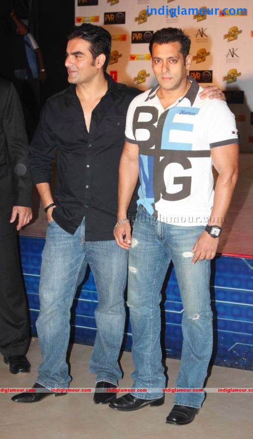 Bollywood Stars At Dabangg 2 Movie Premiere Show Event hd photo