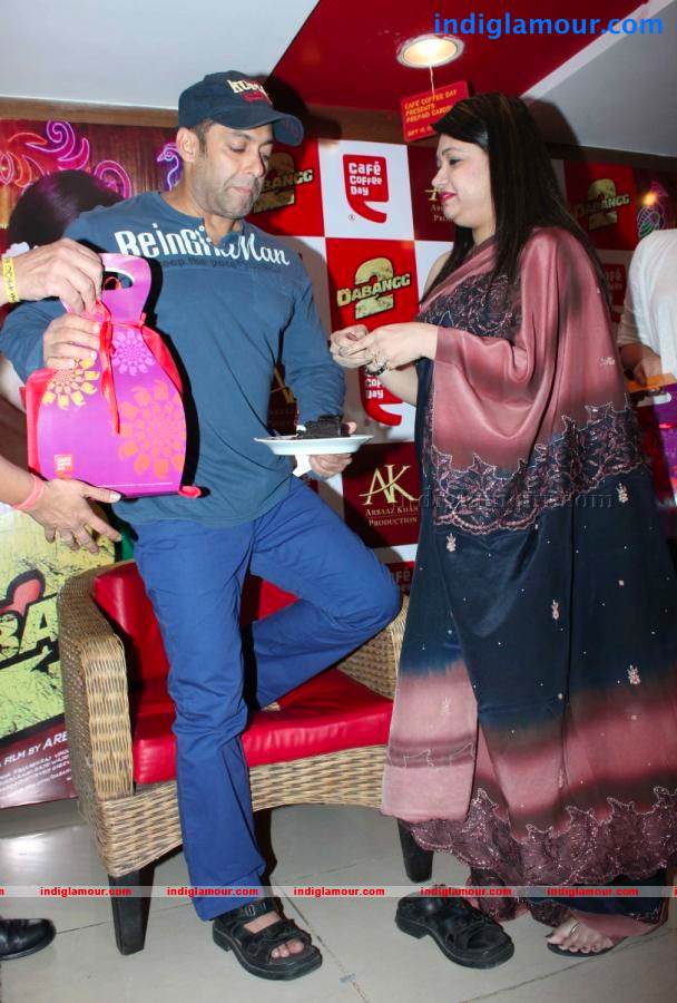 Salman And Sonakshi At Coffee Day Flavours Launch Event hd photo