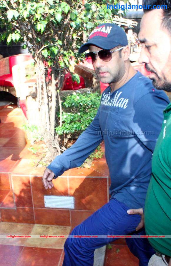 Salman And Sonakshi At Coffee Day Flavours Launch Event hd photo