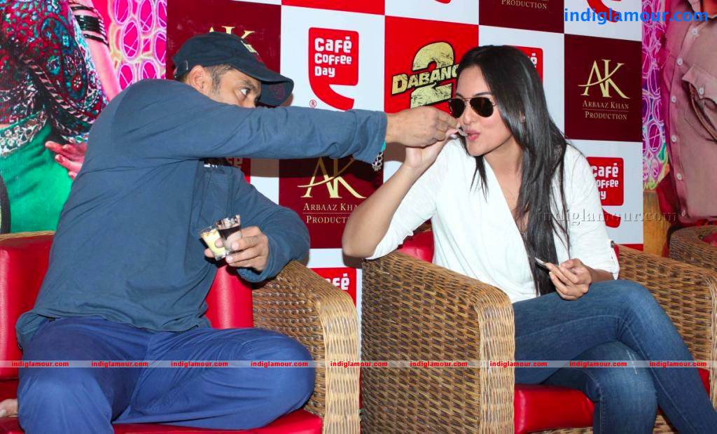 Salman And Sonakshi At Coffee Day Flavours Launch Event hd photo