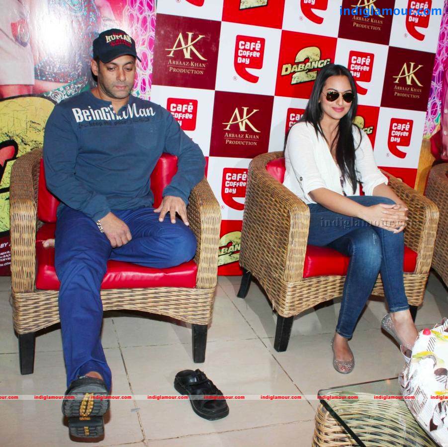 Salman And Sonakshi At Coffee Day Flavours Launch Event hd photo