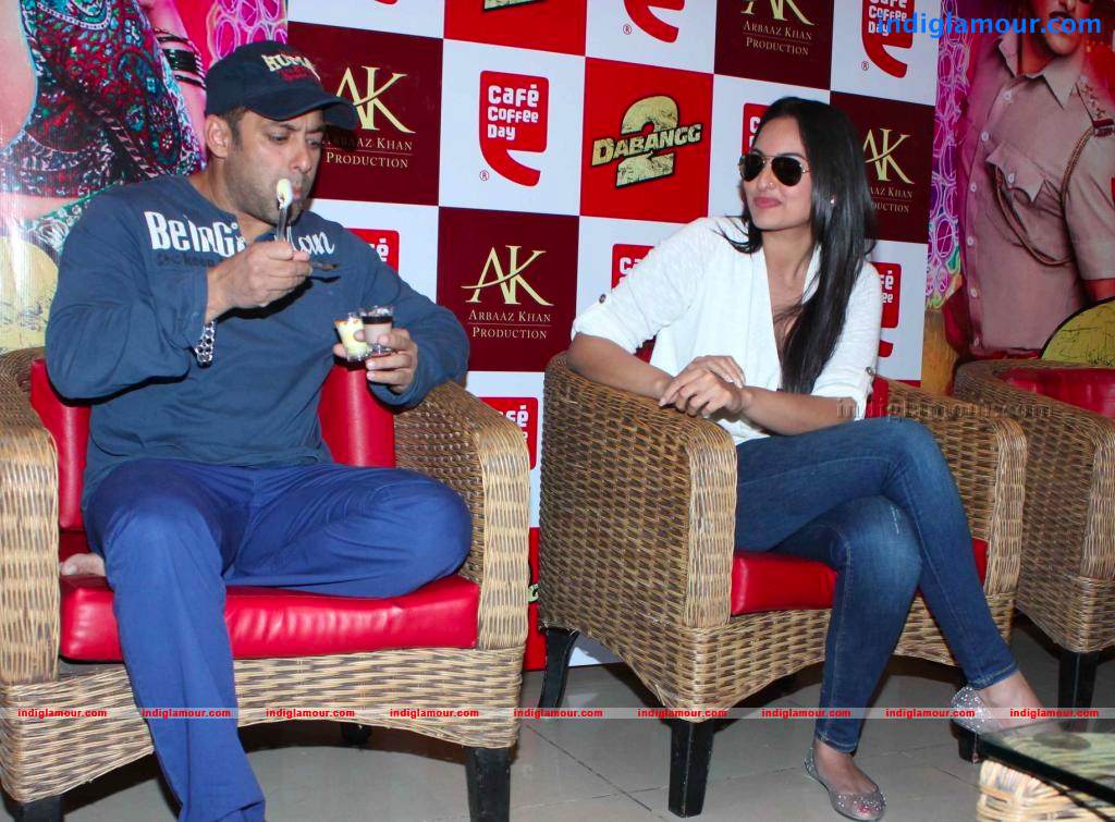 Salman And Sonakshi At Coffee Day Flavours Launch Event hd photo