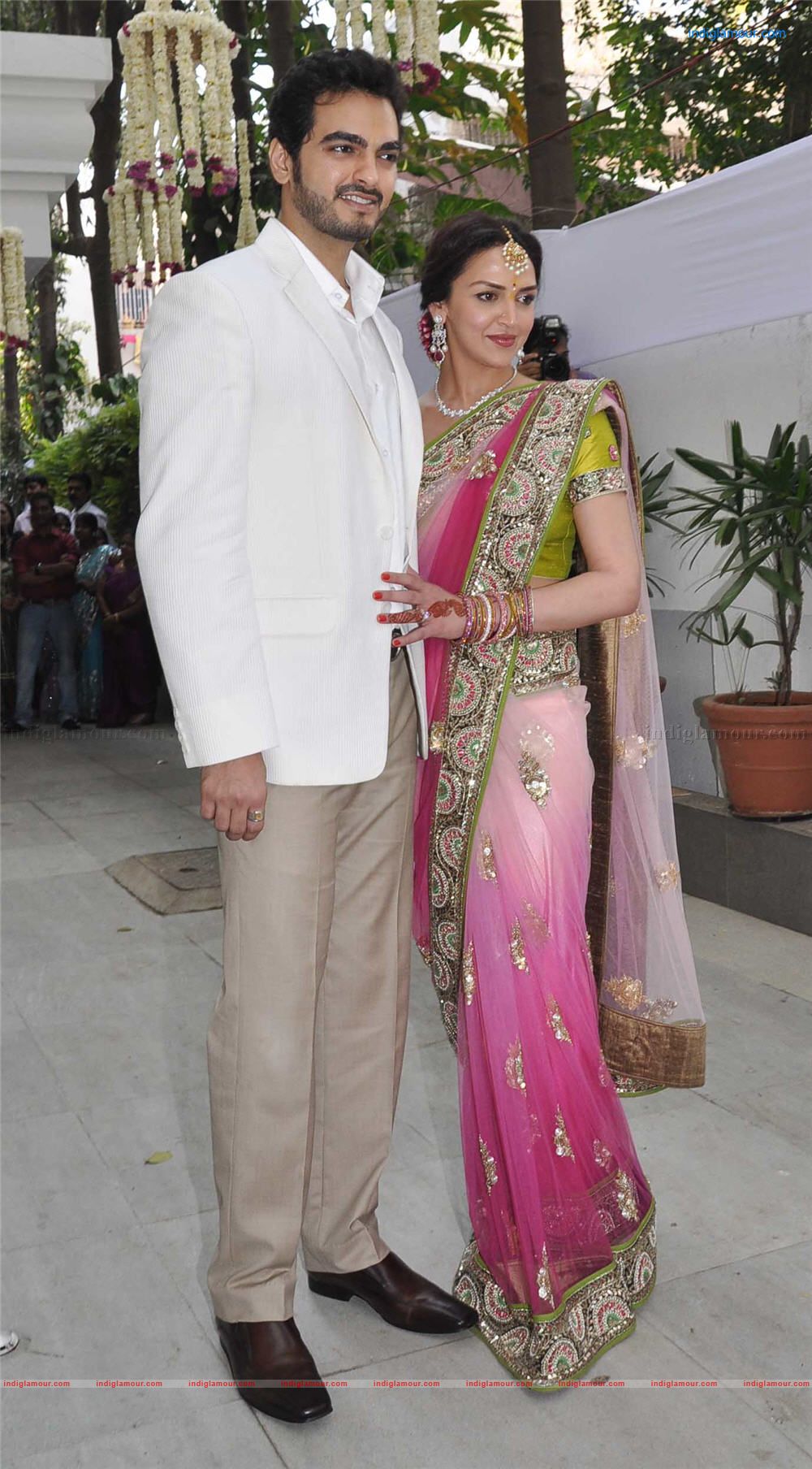 Esha Deol Engaged To Bharat Takhtani Event hd photo