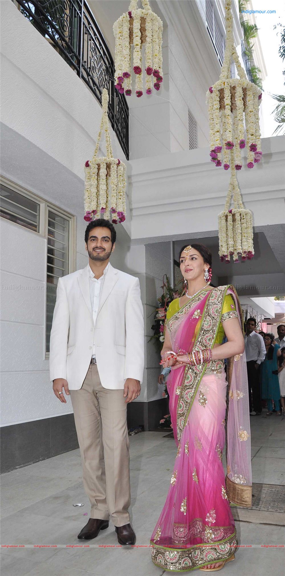 Esha Deol Engaged To Bharat Takhtani Event hd photo