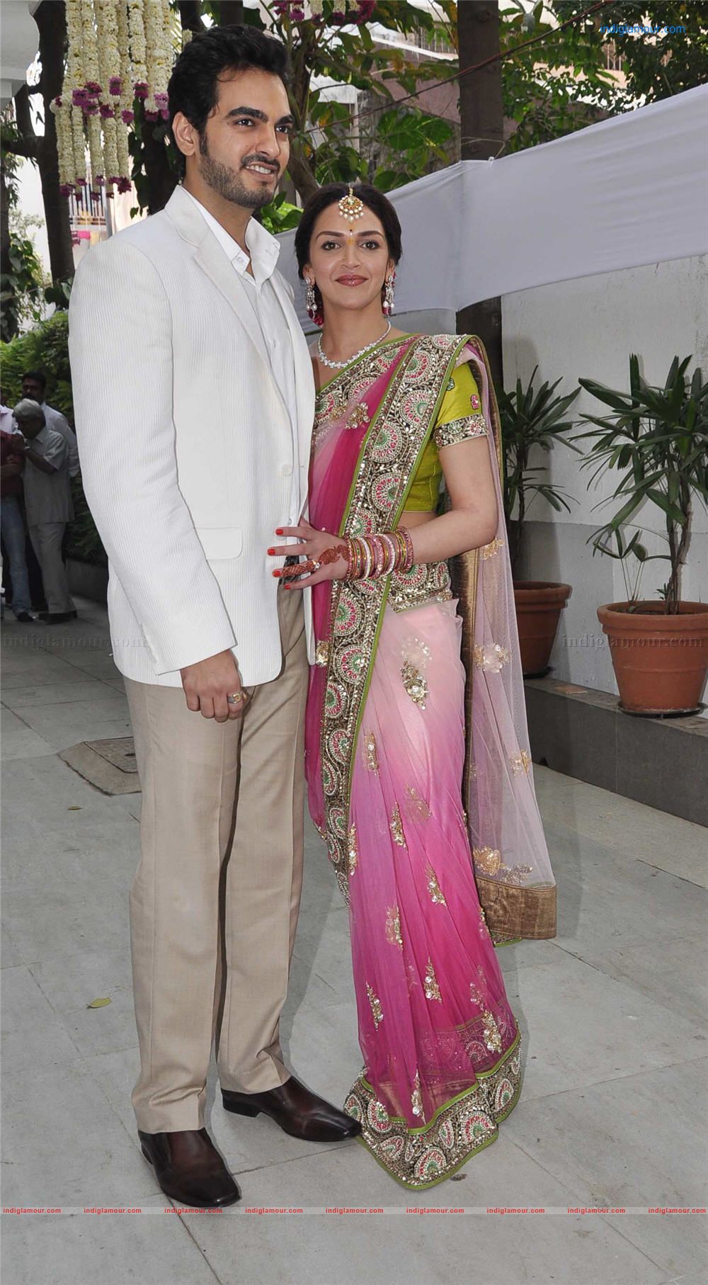 Esha Deol Engaged To Bharat Takhtani Event hd photo