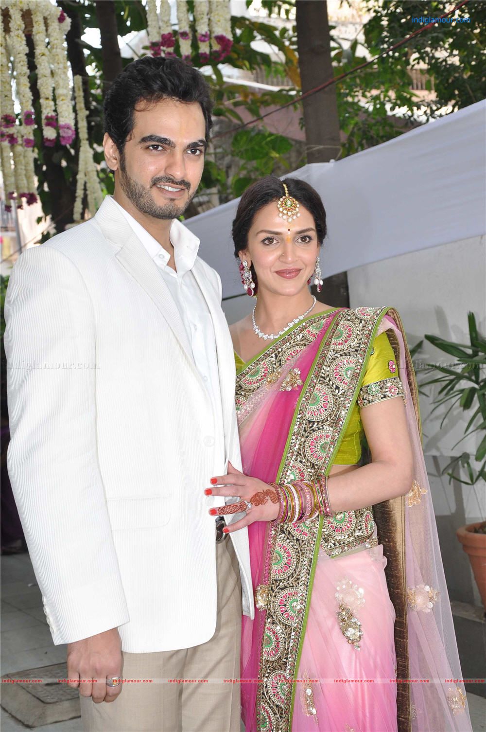 Esha Deol Engaged To Bharat Takhtani Event hd photo