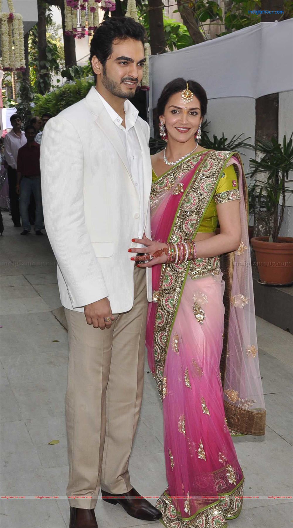 Esha Deol Engaged To Bharat Takhtani Event hd photo