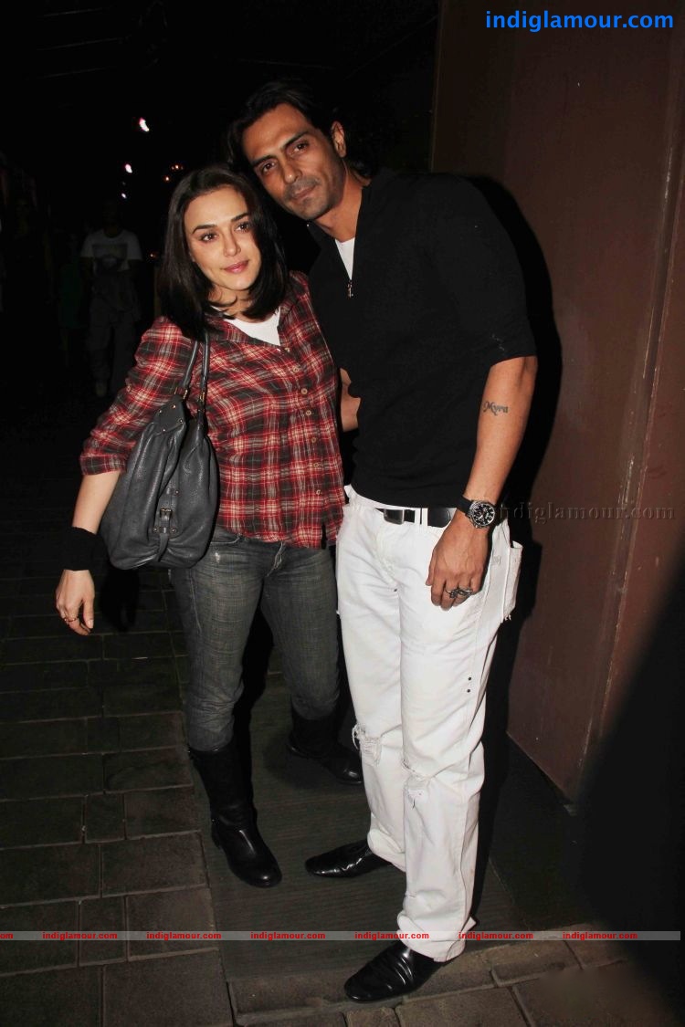 Arjun Rampal as Brand Ambassador for Alive Perfume Event hd photo