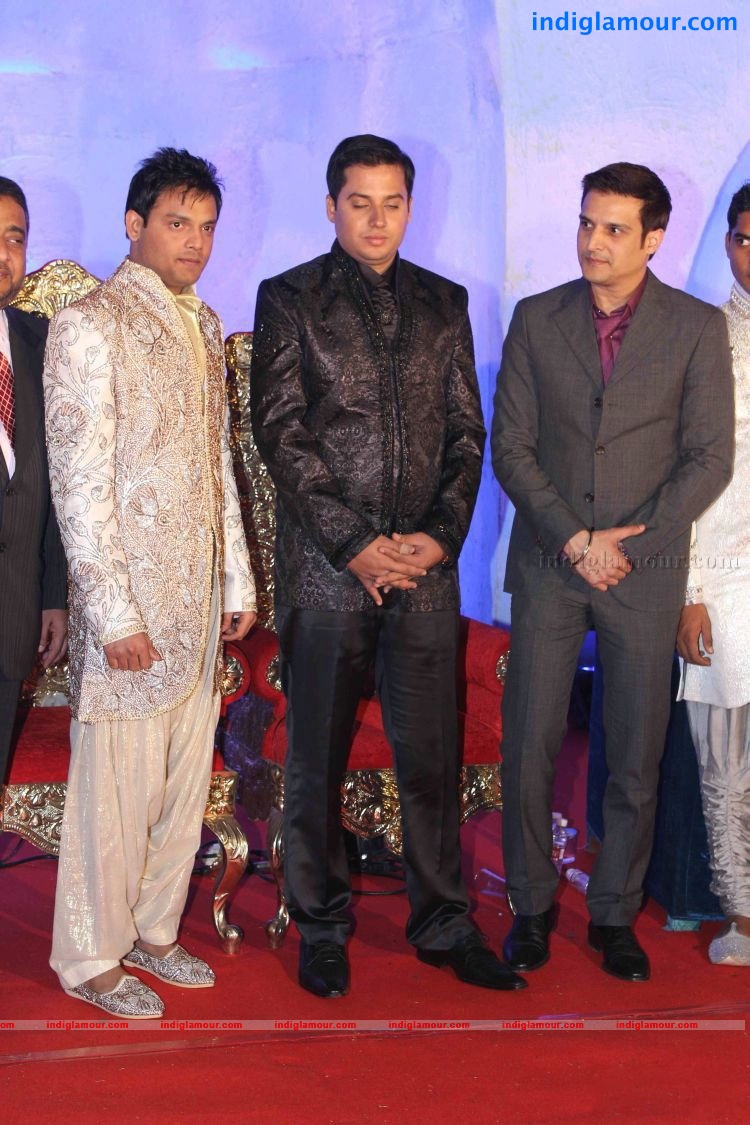 Bollywood Stars At Suhail and Sandiya Marraige Reception Event hd photo