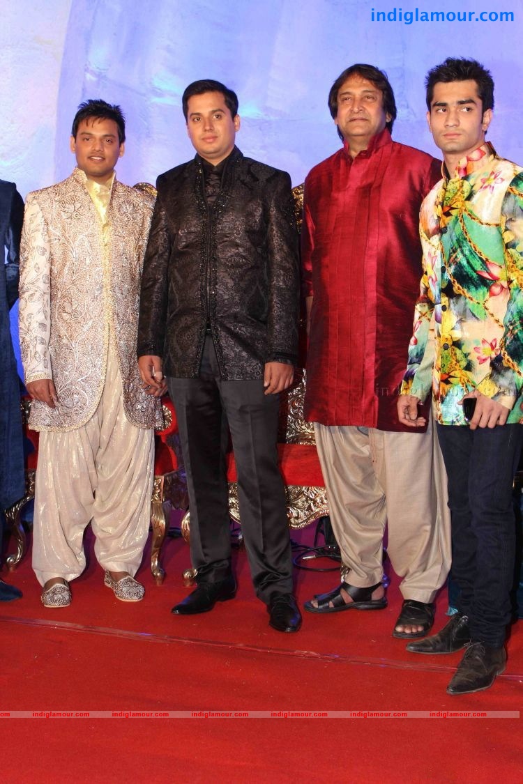 Bollywood Stars At Suhail and Sandiya Marraige Reception Event hd photo