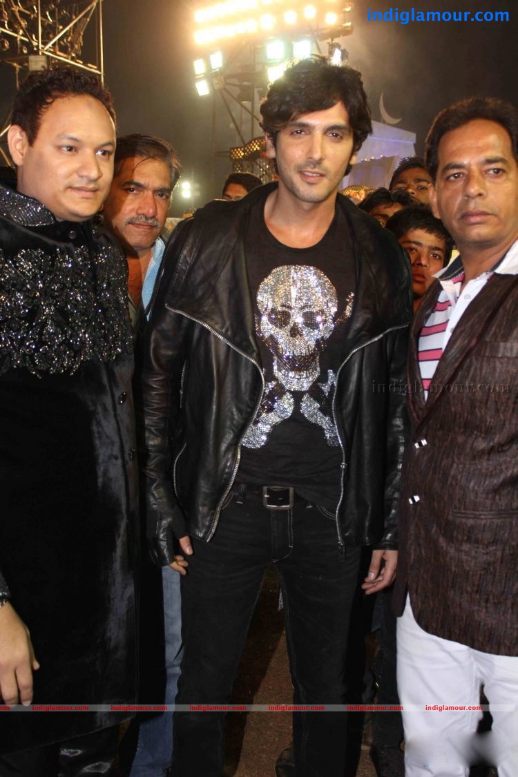 Bollywood Stars At Suhail and Sandiya Marraige Reception Event hd photo