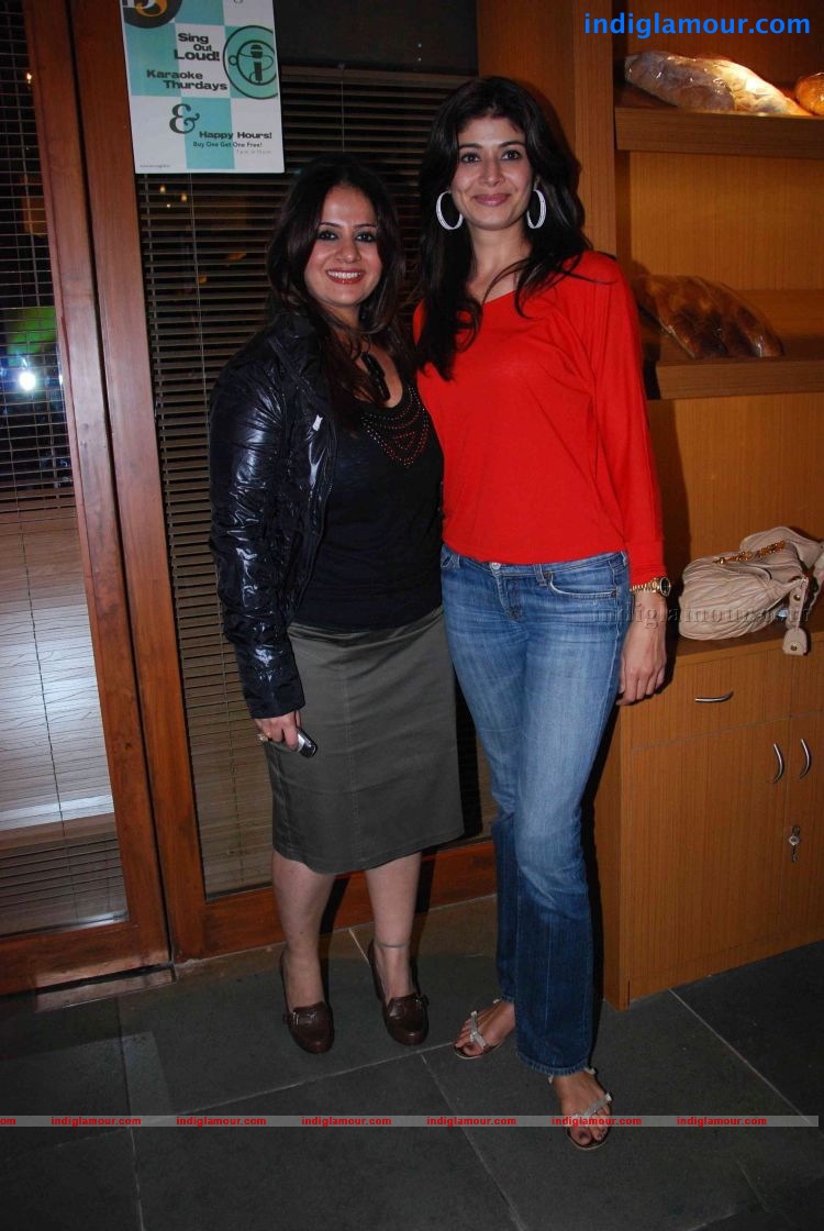 Kiran Bawa Lohri party Photos Event hd photo
