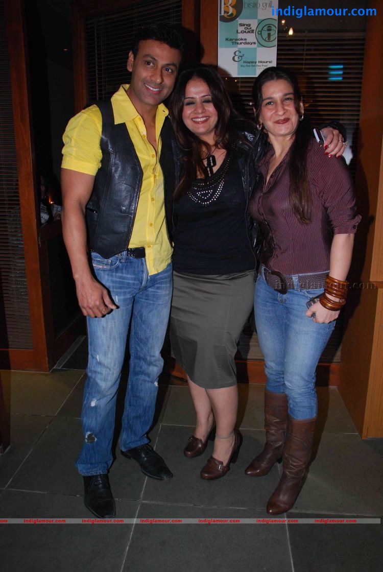 Kiran Bawa Lohri party Photos Event hd photo