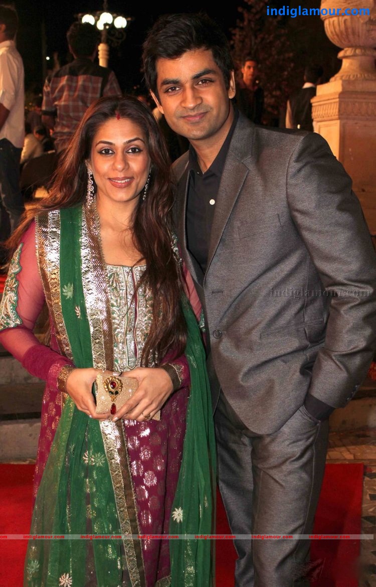 Deepshikha and Kaishav Arora Wedding Reception Photos Event hd photo