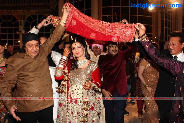 Deepshikha and Kaishav Arora Wedding Reception Photos Event hd photo