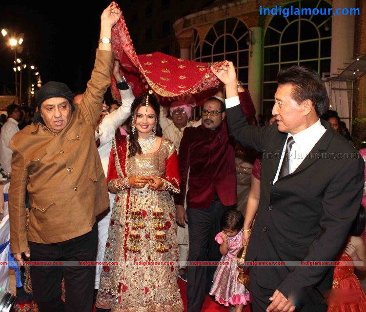Deepshikha and Kaishav Arora Wedding Reception Photos Event hd photo