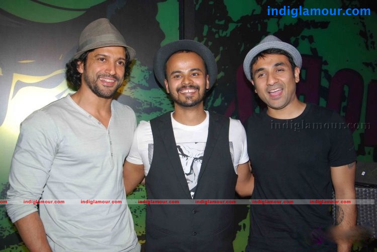 Farhan Akhtar Gul Panag launches Wednesday Soul Novel Photos Event hd photo