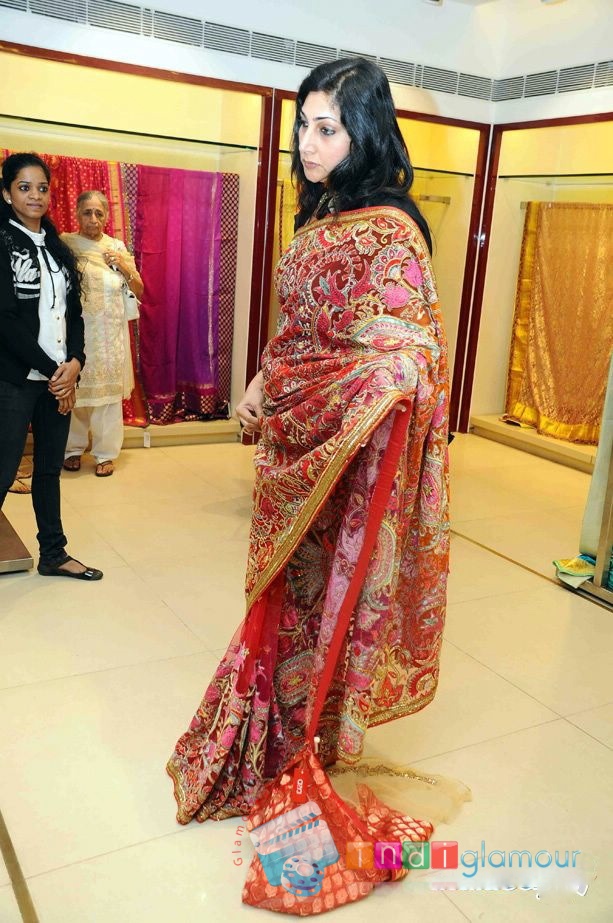 Genelia and Hrishitha Bhatt At Nishka Lulla Showcase Event hd photo