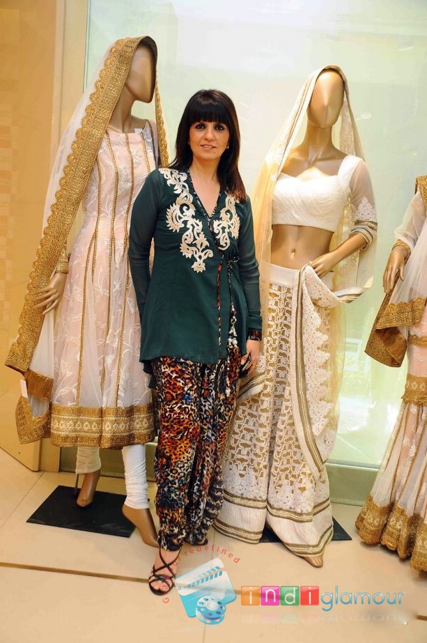 Genelia and Hrishitha Bhatt At Nishka Lulla Showcase Event hd photo
