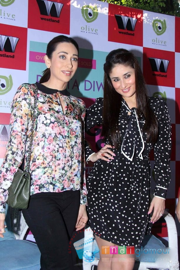 Kareena Kapoor and Karishma at the Success Party of Rujuta Diwekar Book Event hd photo