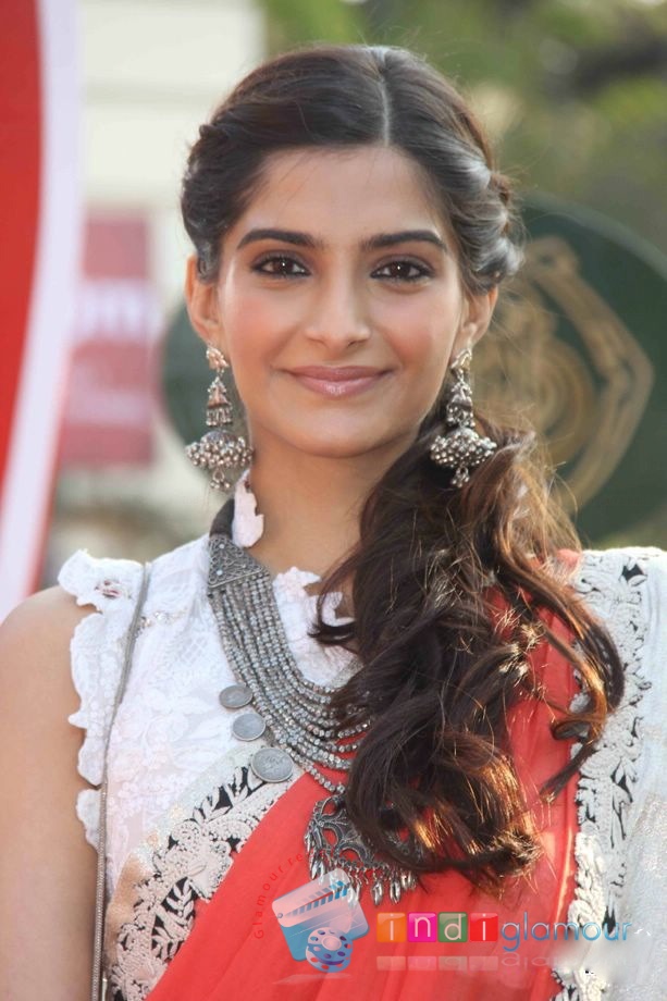 Sonam Kapoor At Hello Classic Racing Event Photos Event hd photo